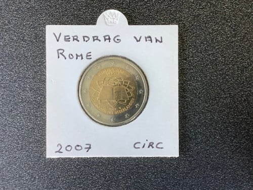 Beatrix, 2 euro 2007 “Verdrag van Rome”.