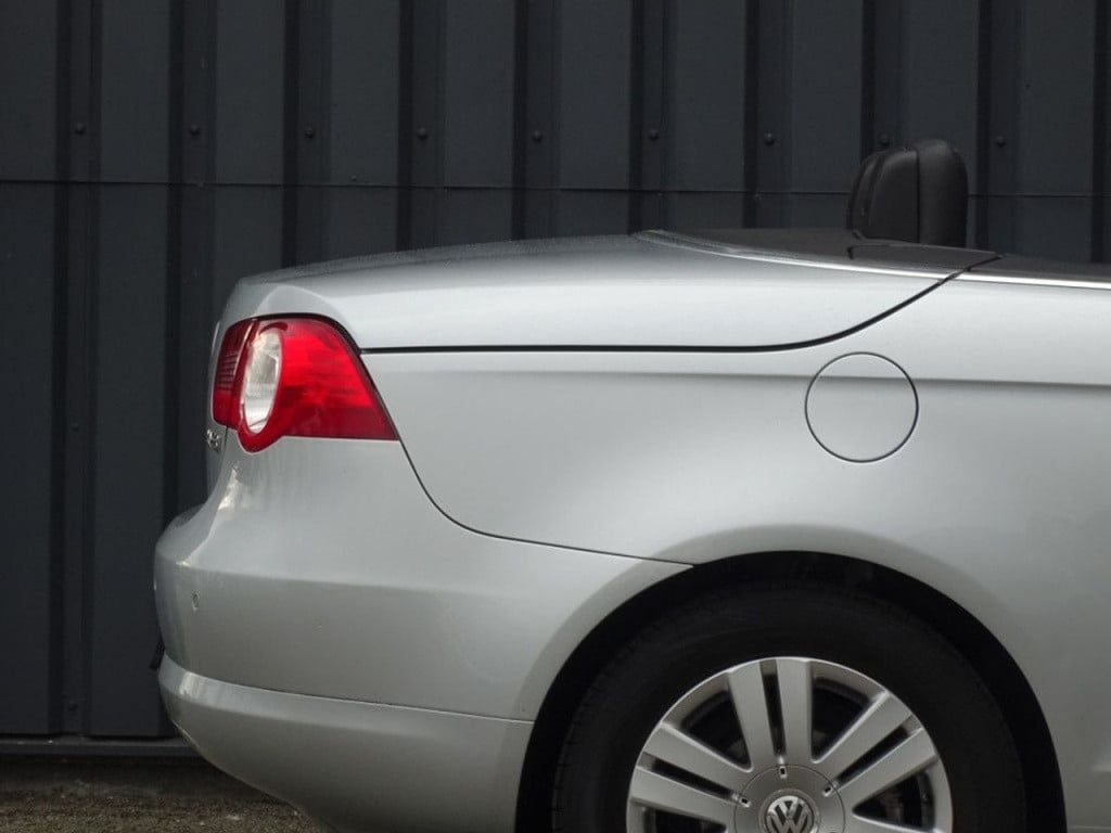 Volkswagen Eos 2.0-16v fsi 150pk | stoelverwarming | leder | navi