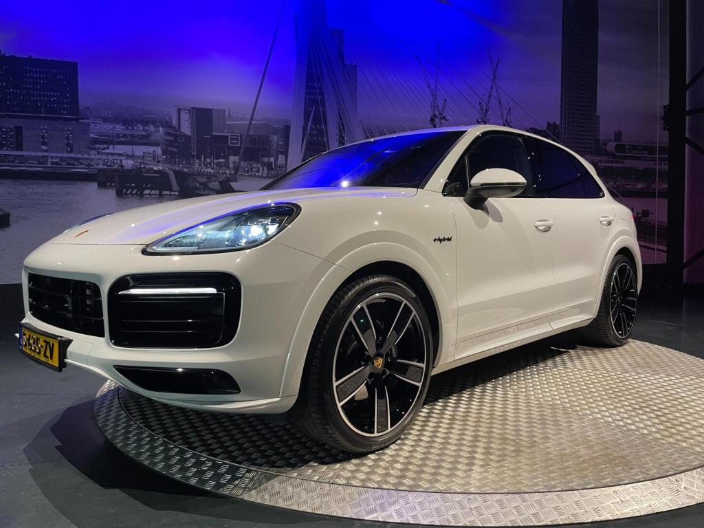 Porsche Cayenne 3.0 e-hybrid platinum edition*pdls*pasm*softclose*22inch*sp