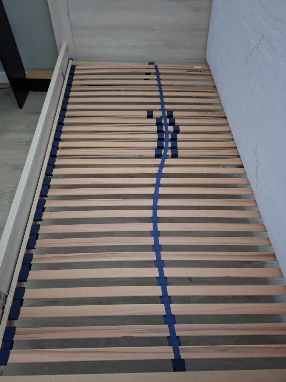 Bed 120