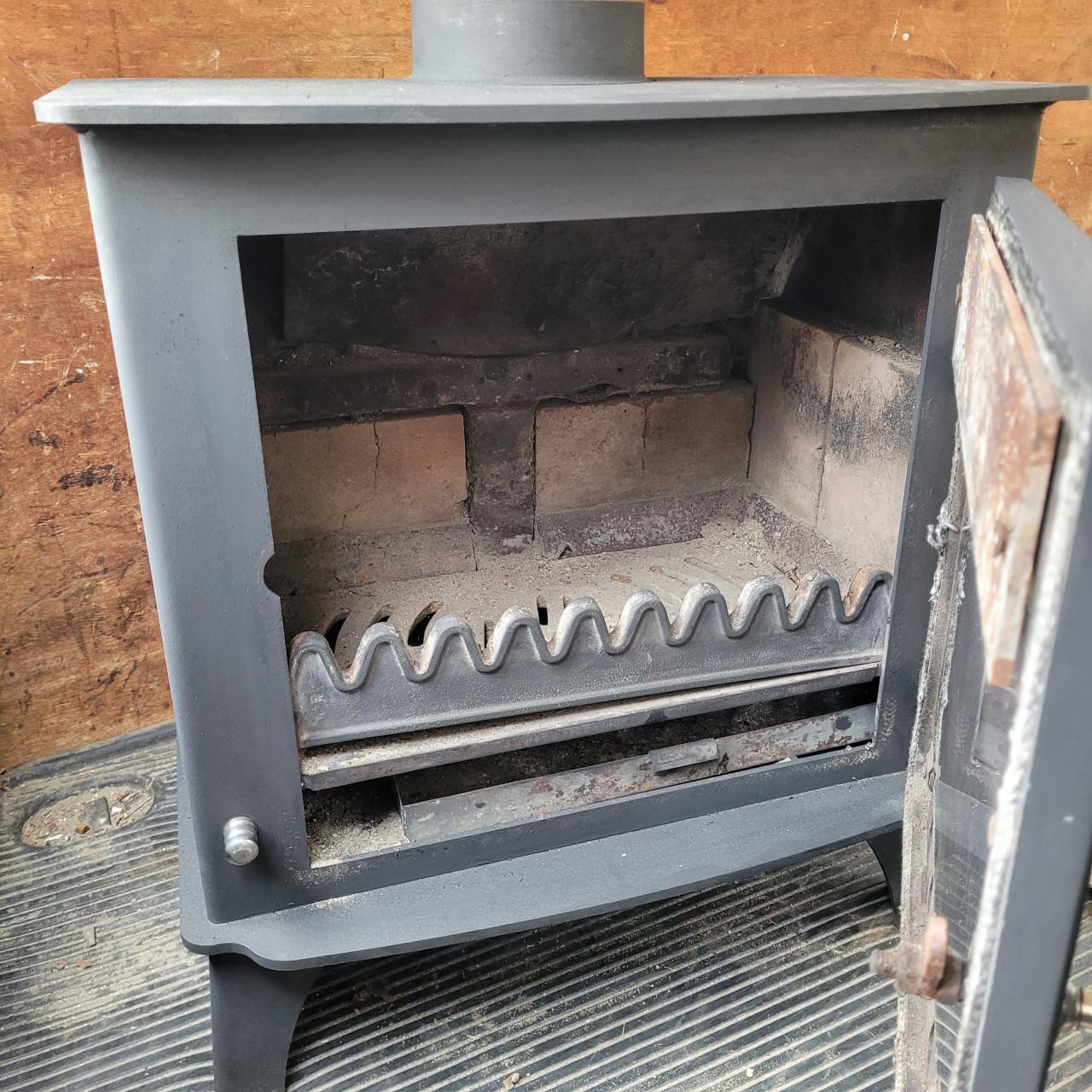 Leuke zware houtkachel