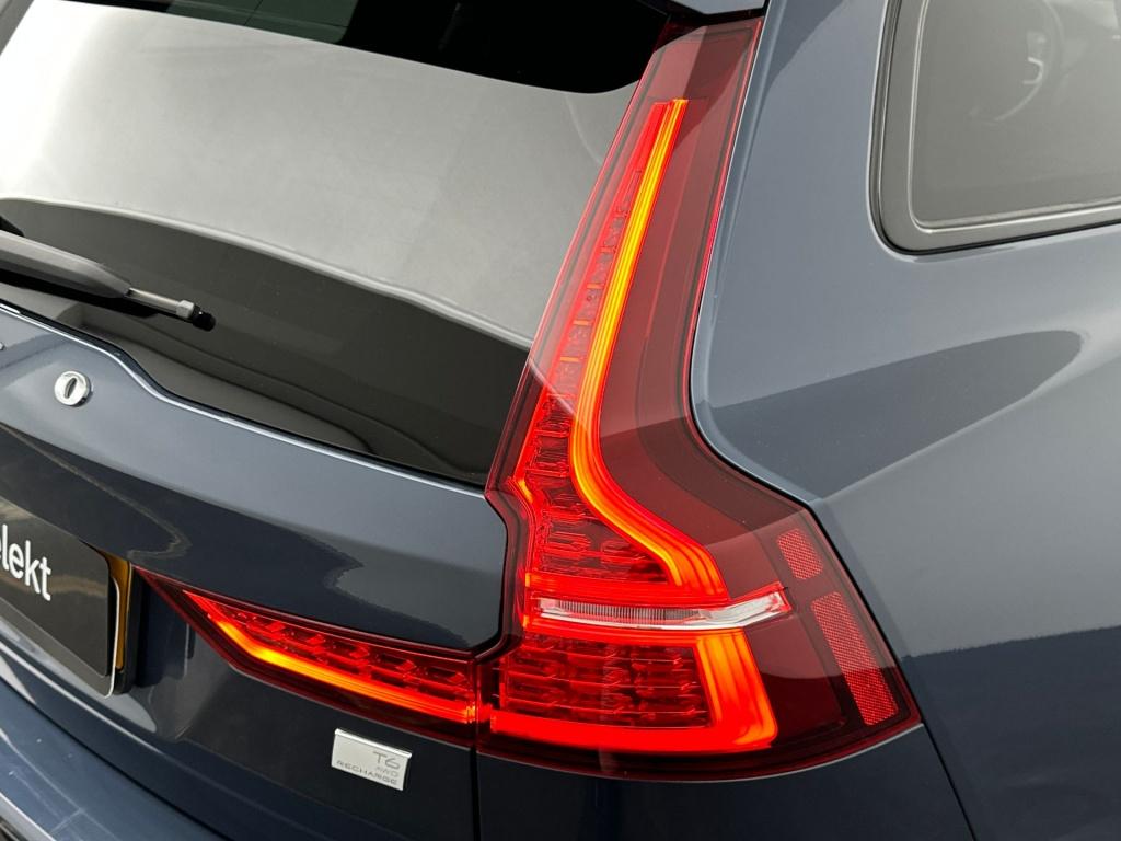 Volvo V60 t6 398pk recharge r-design| camera| trekhaak| stoel+stuur.verw|