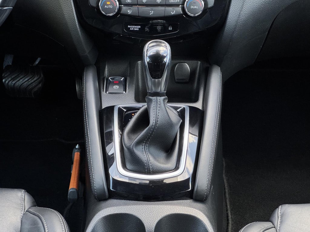 Nissan Qashqai 1.2 tekna + automaat, trekhaak | panoramadak | nappa leder |