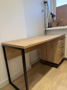 Modern bureau van Meubella