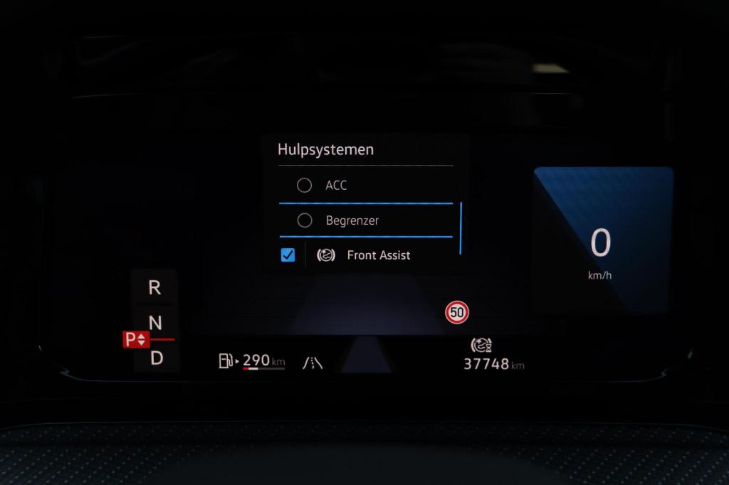 Volkswagen Golf 1.5 etsi r-line 150pk dsg7