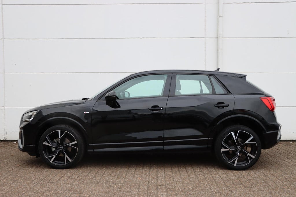Audi Q2 30 tfsi s-line edition sound 110pk