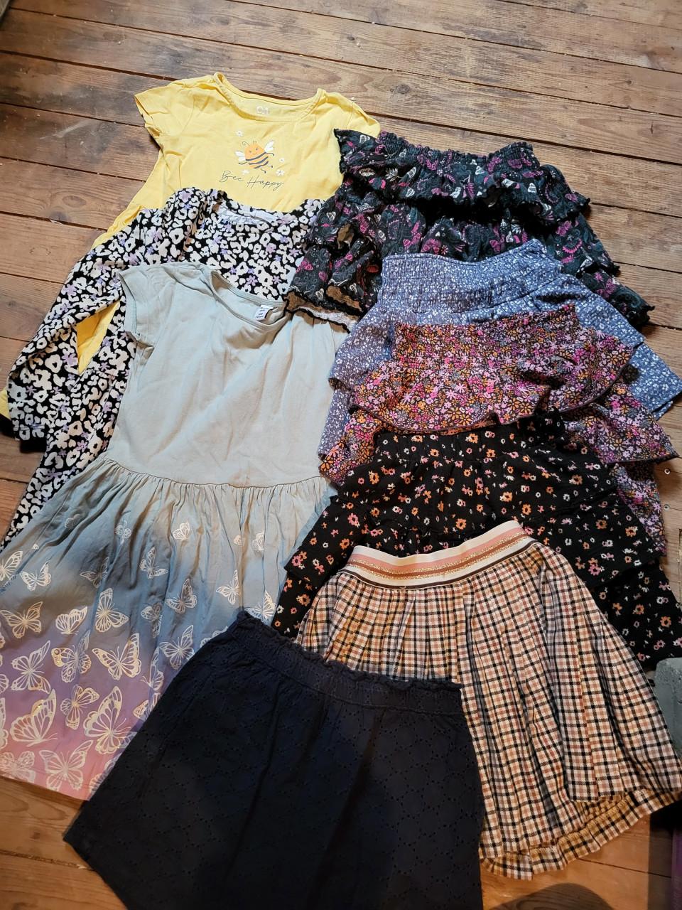 3 jurken en 6 rokjes
