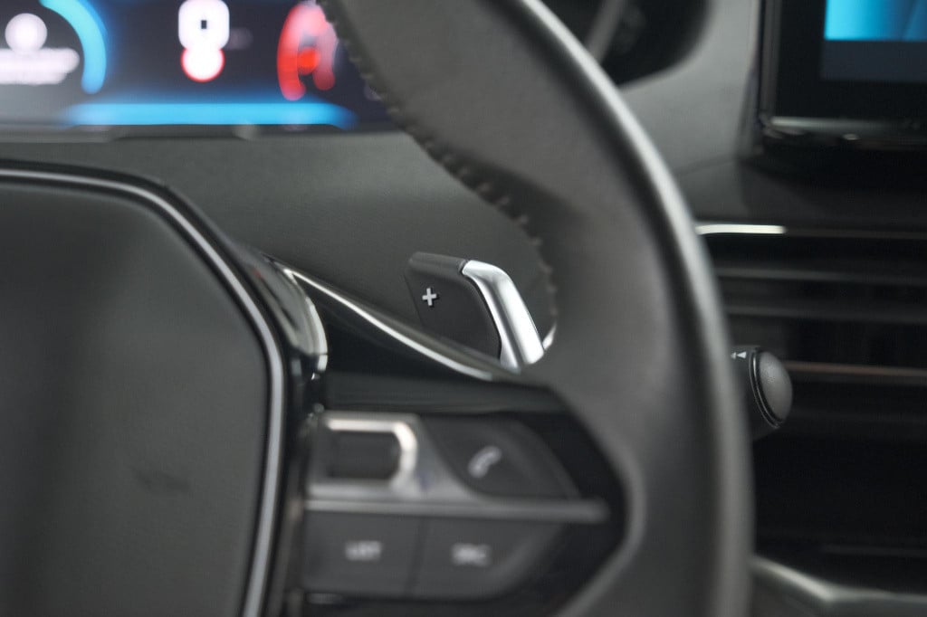 Peugeot 5008 puretech 130 eat8 active pack business | 7 zitplaatsen | camer