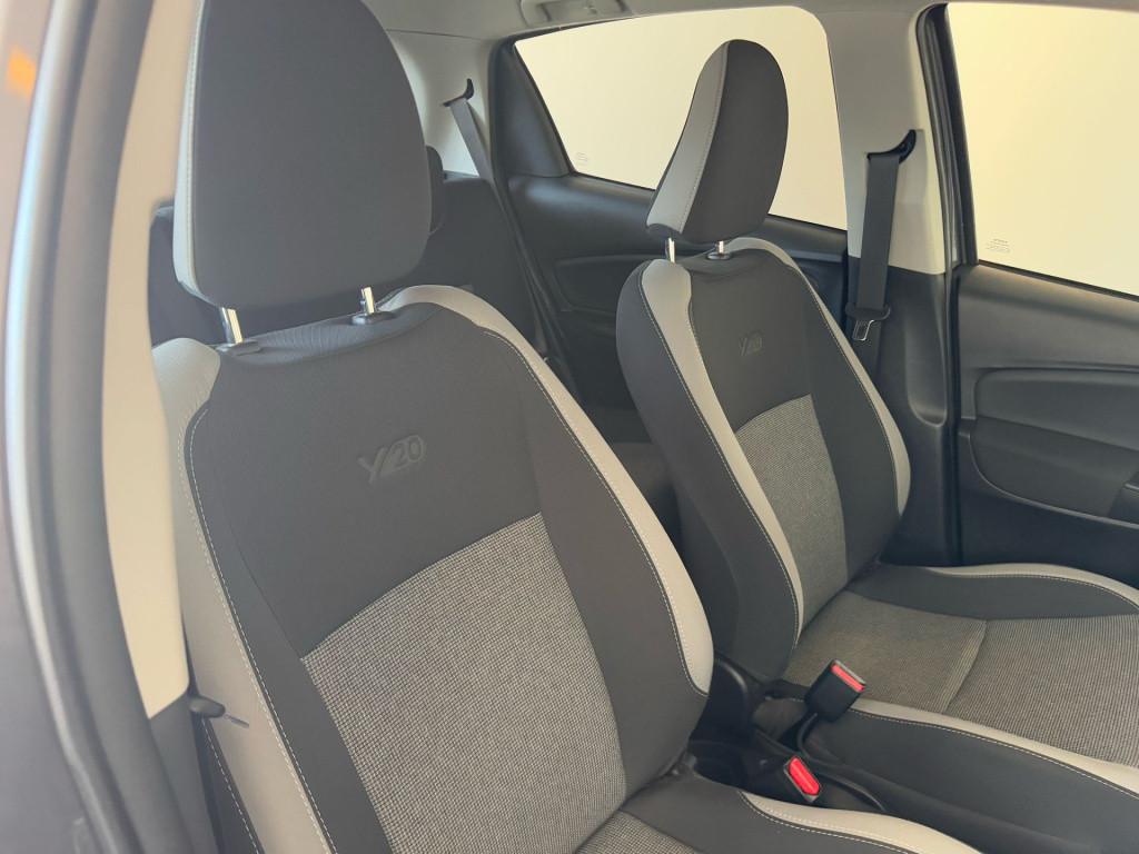 Toyota Yaris 1.5 hybrid y20 exclusive edition