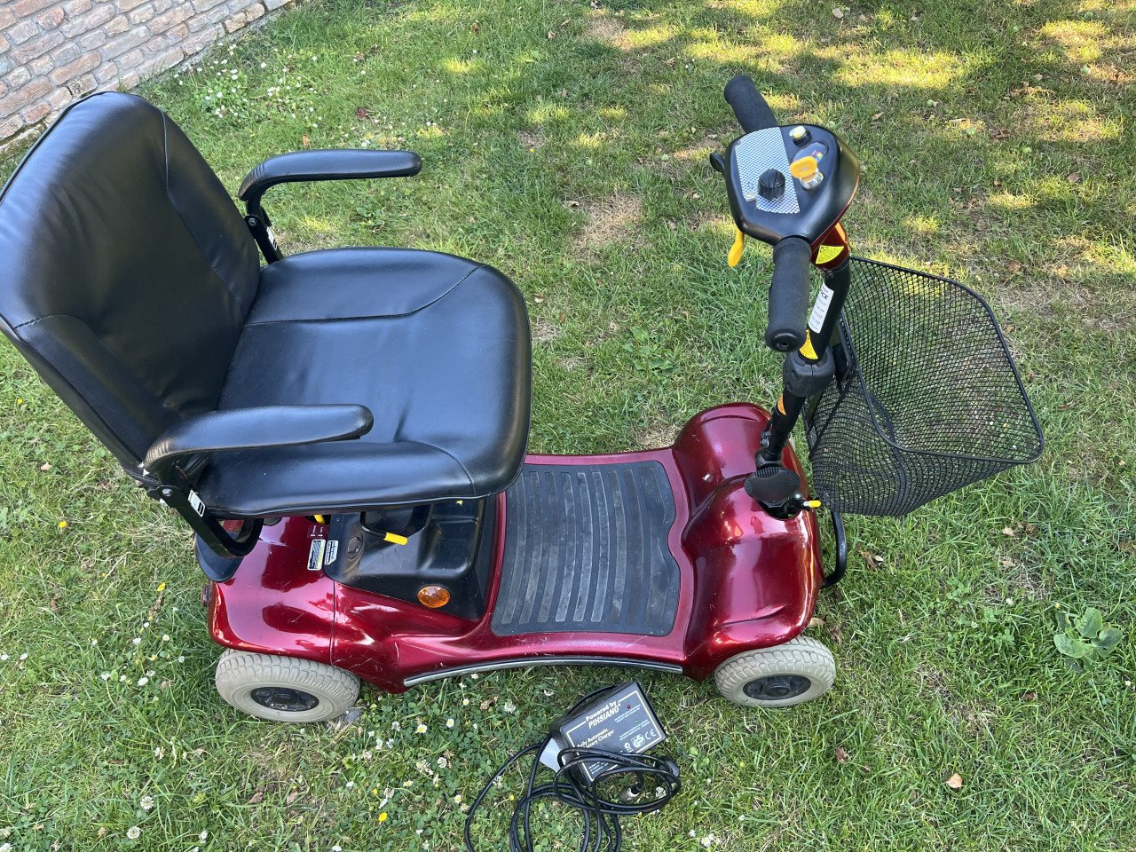 Demontabele scootmobiel met defect. PractiComfort