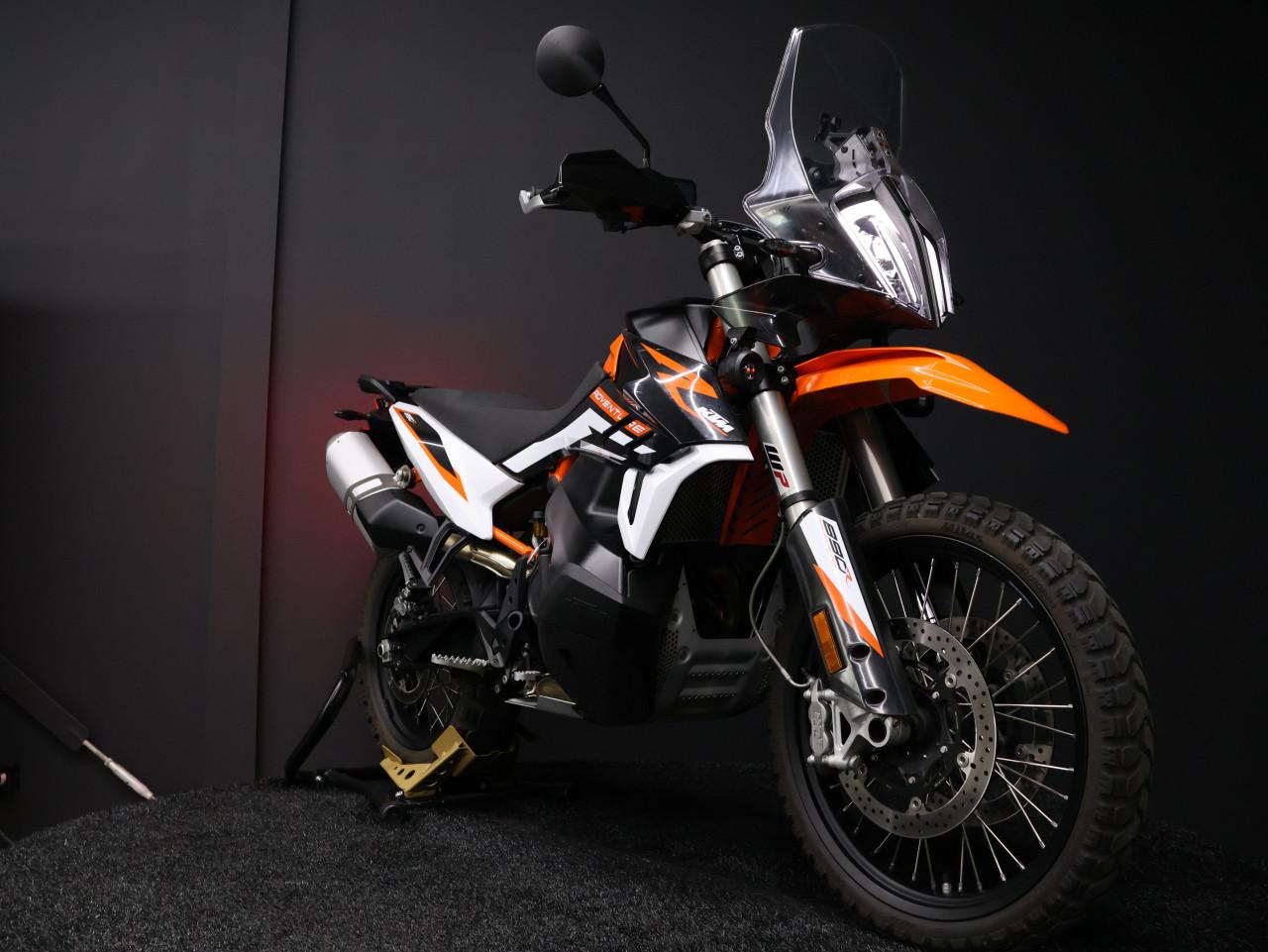 890 ADVENTURE R