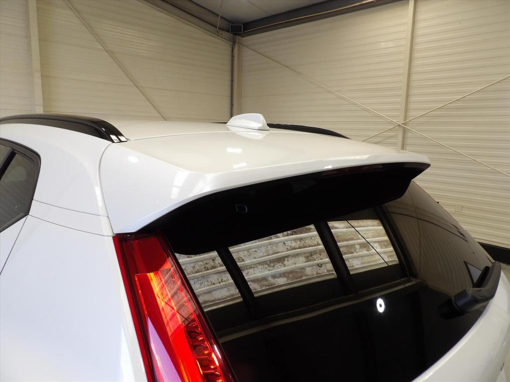 Volvo XC40 b3 163pk mild hybrid aut plus dark