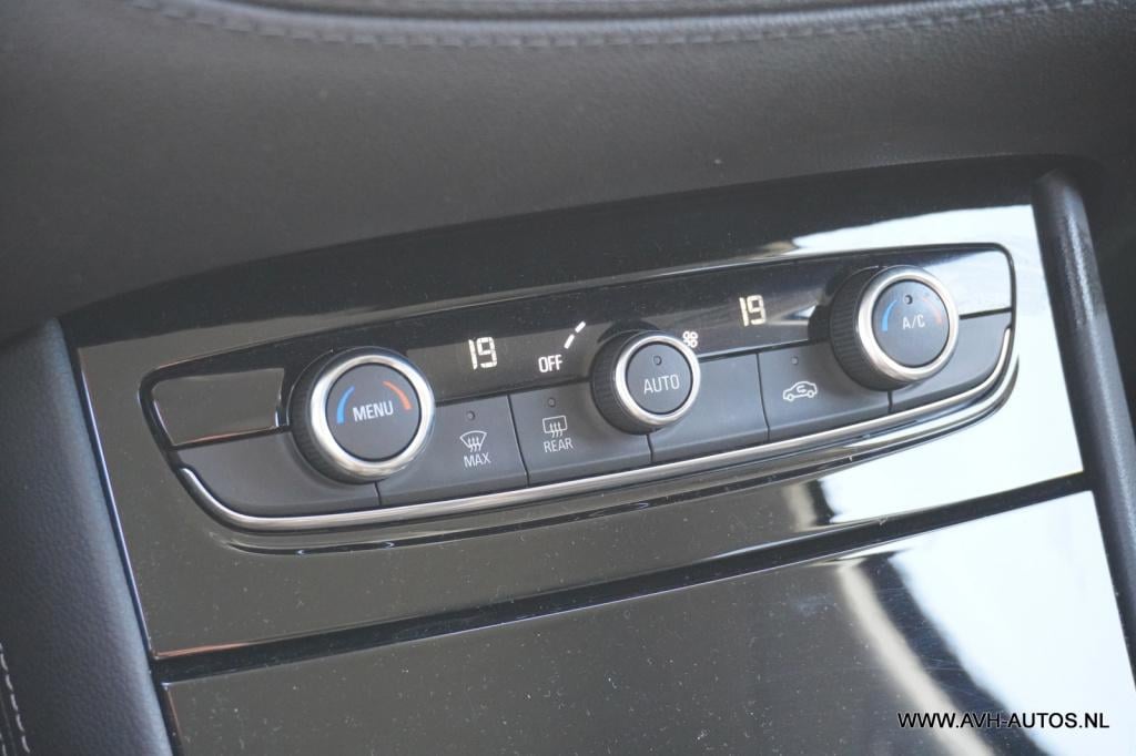 Opel Grandland X 1.2 turbo business executive