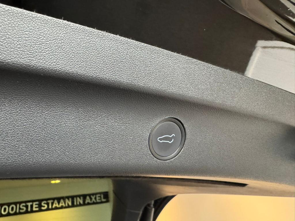 Tesla Model Y long range awd 75 kwh