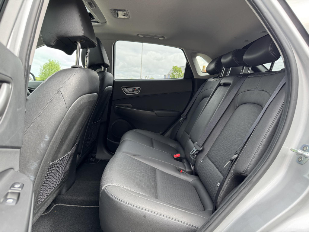 Hyundai Kona ev premium 64 kwh 3-fase lader | schuif-/kanteldak | navigatie