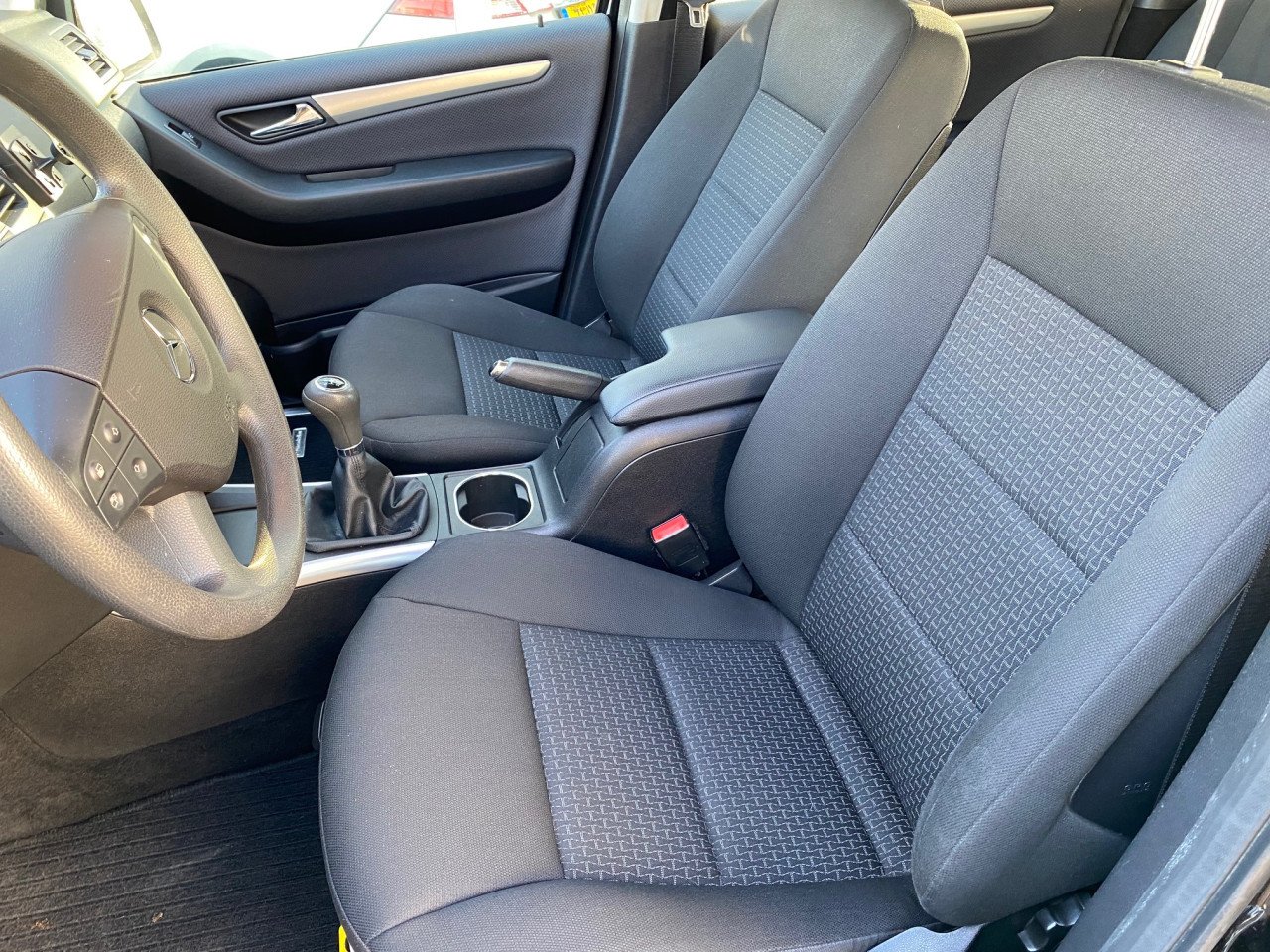 Fraaie Mercedes B Klasse uit 2011 met slechts 118.000 km NAP