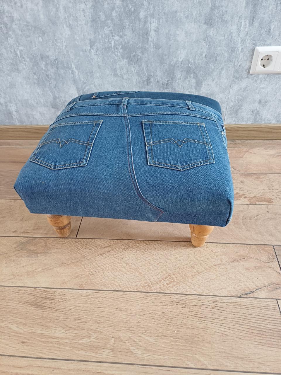 Krukje / hooker / voetenbankje