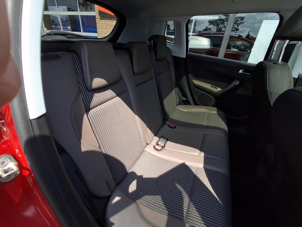 Peugeot 2008 1.2 puretech 130pk s&s allure navigatie | cruise & climate con