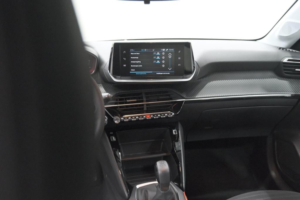 Peugeot 208 1.2 puretech style | parkeersensoren | navigatie | apple carpla