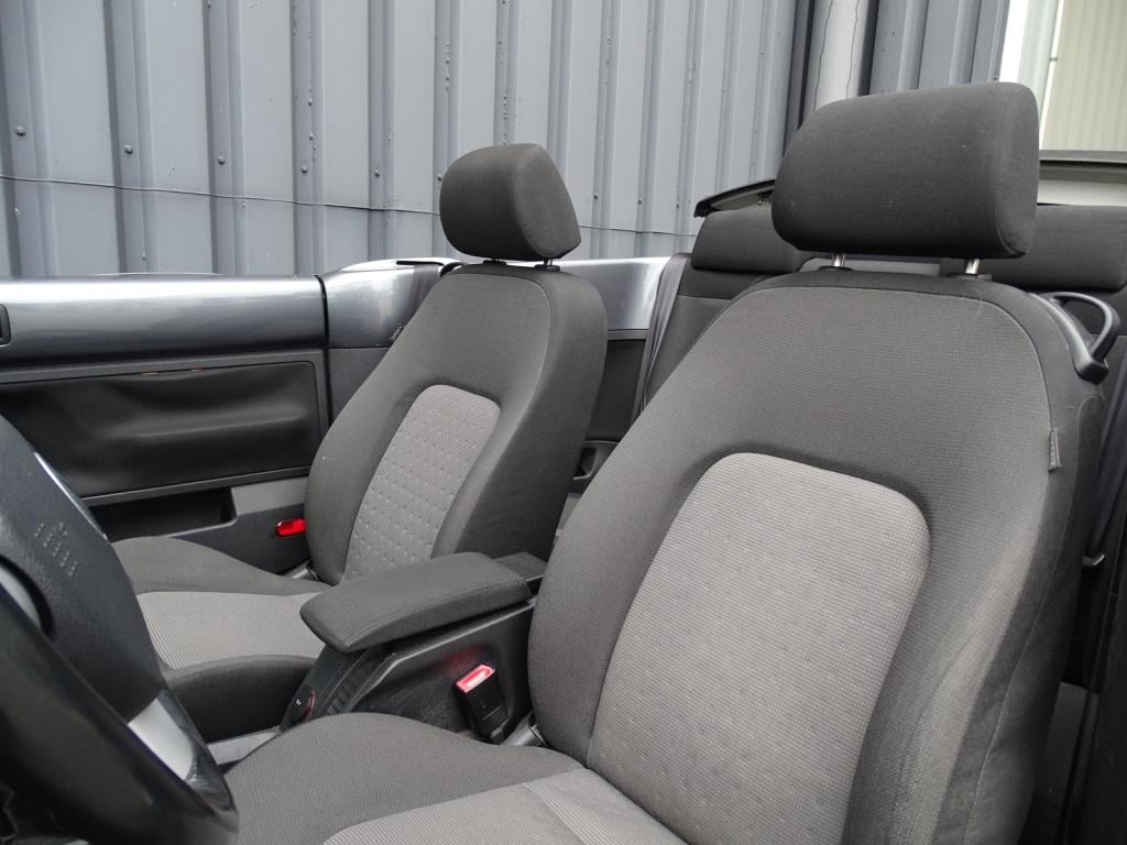 Volkswagen New Beetle cabriolet 1.6highline
