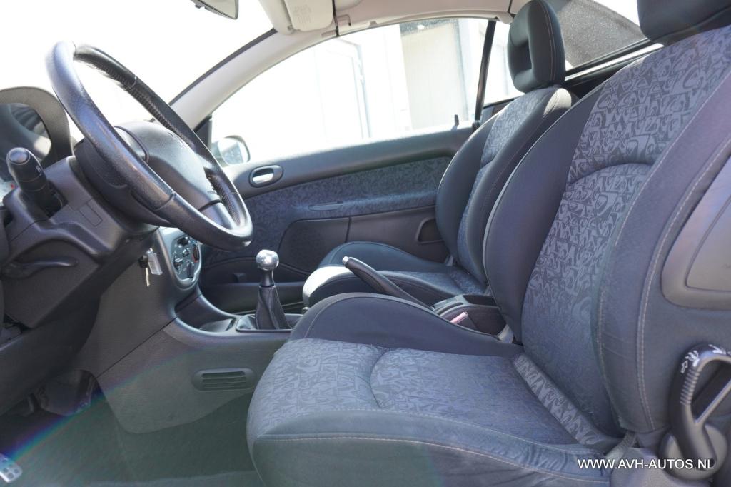 Peugeot 206 cc 1.6-16v quiksilver