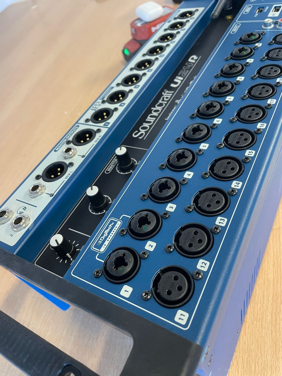 Soundcraft UI24R Digitale Rack Mixer
