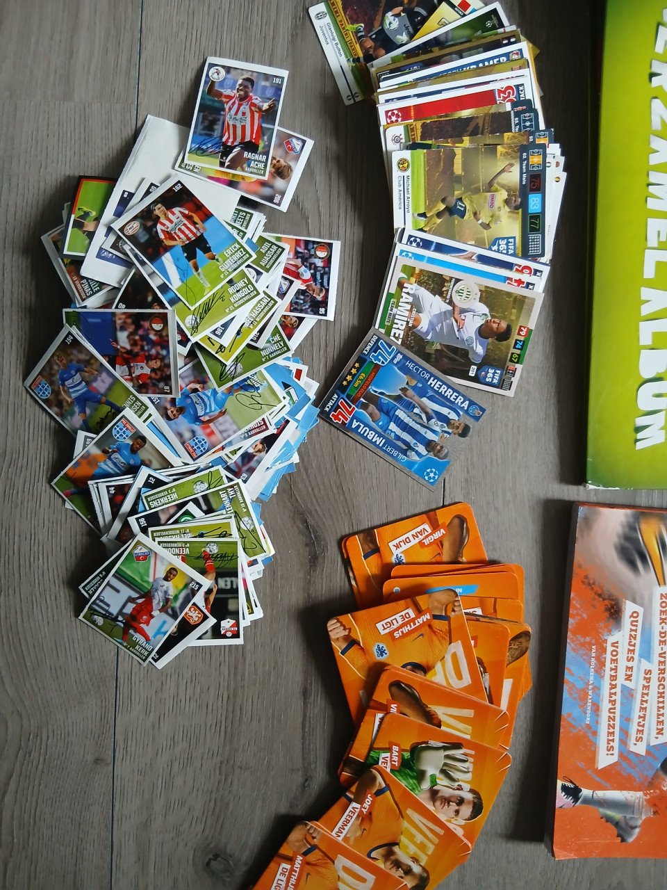 Diverse plaatjes, boekjes voetbalacties AH, Lidl, Plus, Fifa