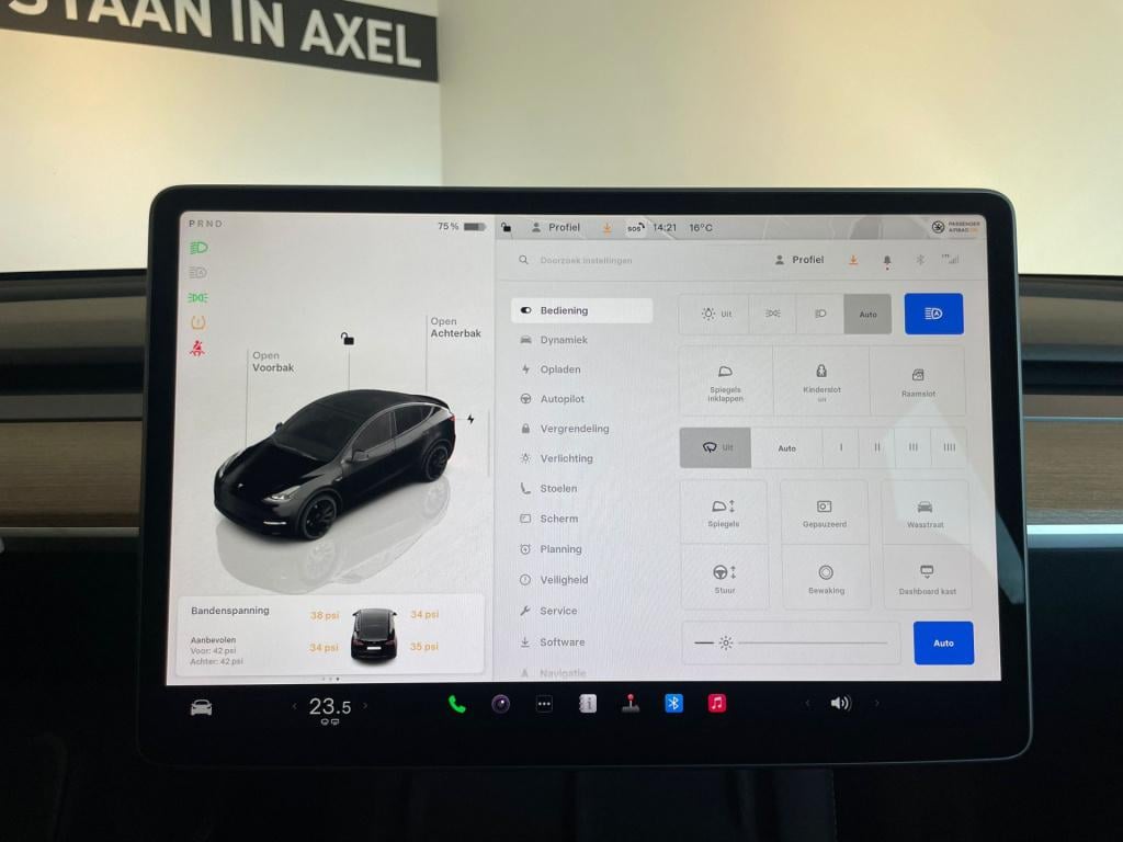 Tesla Model Y long range awd 75 kwh
