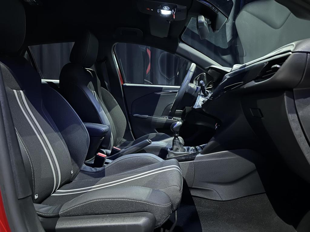 Opel Corsa 1.2 turbo gs*keyless*carplay*camera*led*