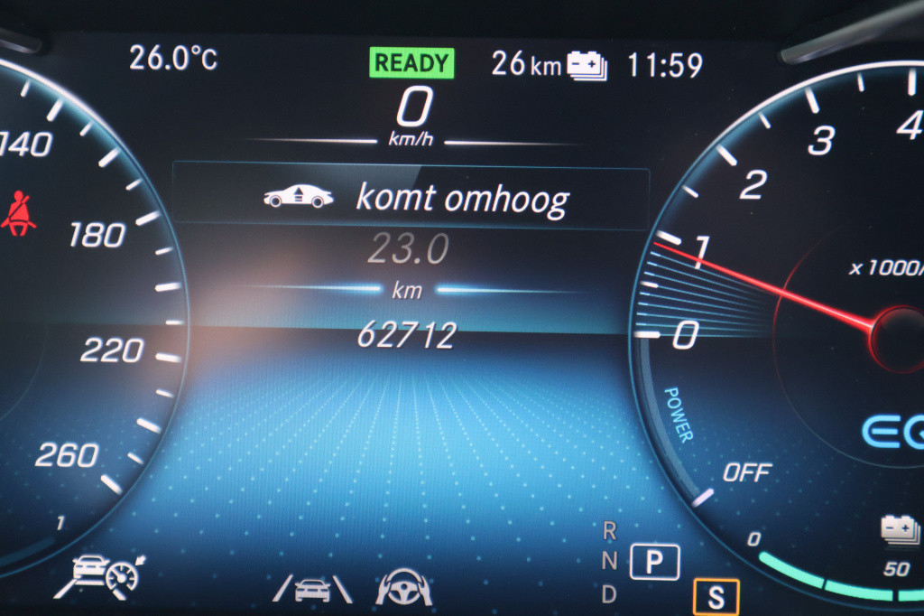 Mercedes-Benz Glc 300e 4matic business solution luxury l mbux l panoramadak