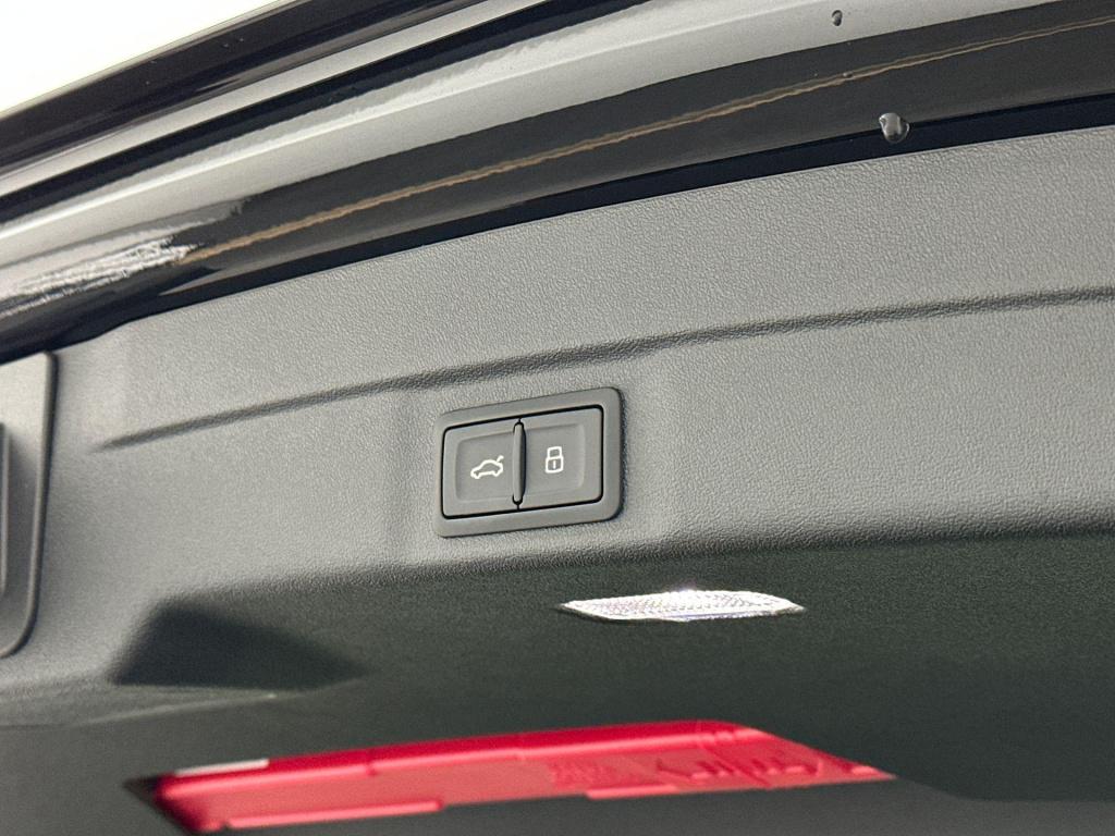 Audi A6 avant s edition competition e-hybrid 270 kw / 367 pk ava