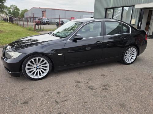 BMW 325i E90 Automaat 2007 6  Cilinder