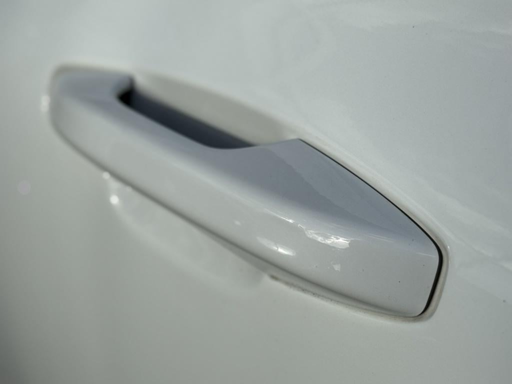 Volvo V60 t6 340pk recharge r-design| panodak| adap.cruise| 360camera| awd