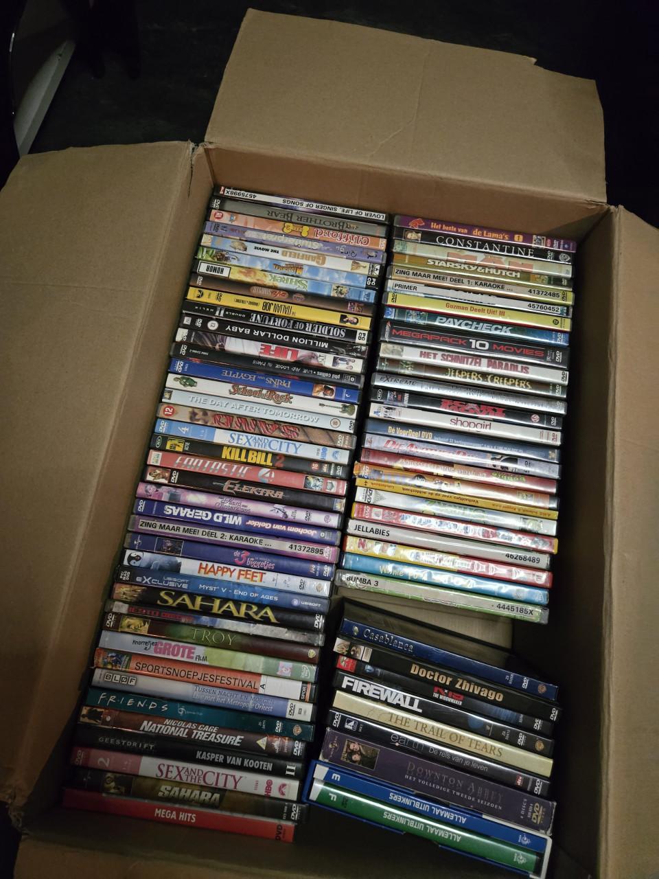 67 DVD's Allerlei genre's. Originele en kopies