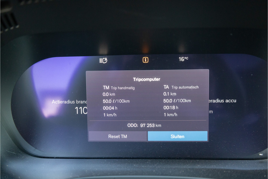 Volvo XC60 2.0 t6 plug-in awd r-design ✅facelift✅google.serv✅pano