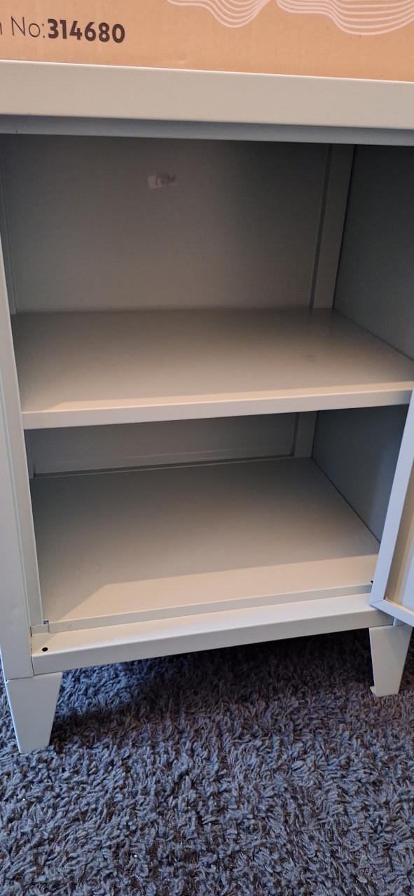 Nachtkastje opbergkastje metaal