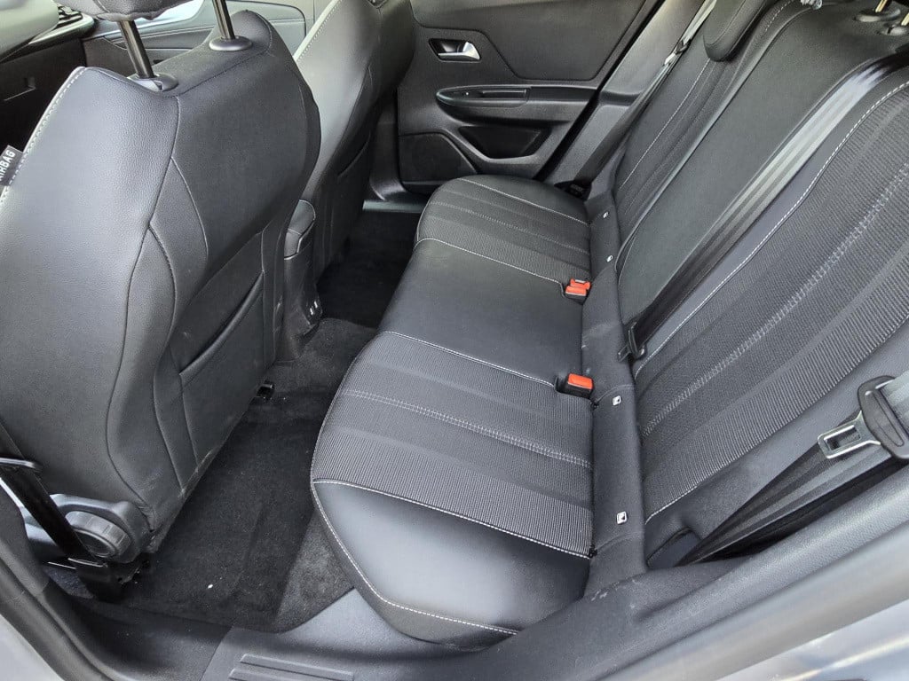 Opel Mokka 1.2 turbo level 4 camera pdc achter stoel/stuur verwarming navig