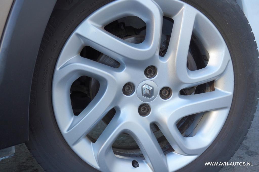 Renault Captur 1.2 tce helly hansen automaat