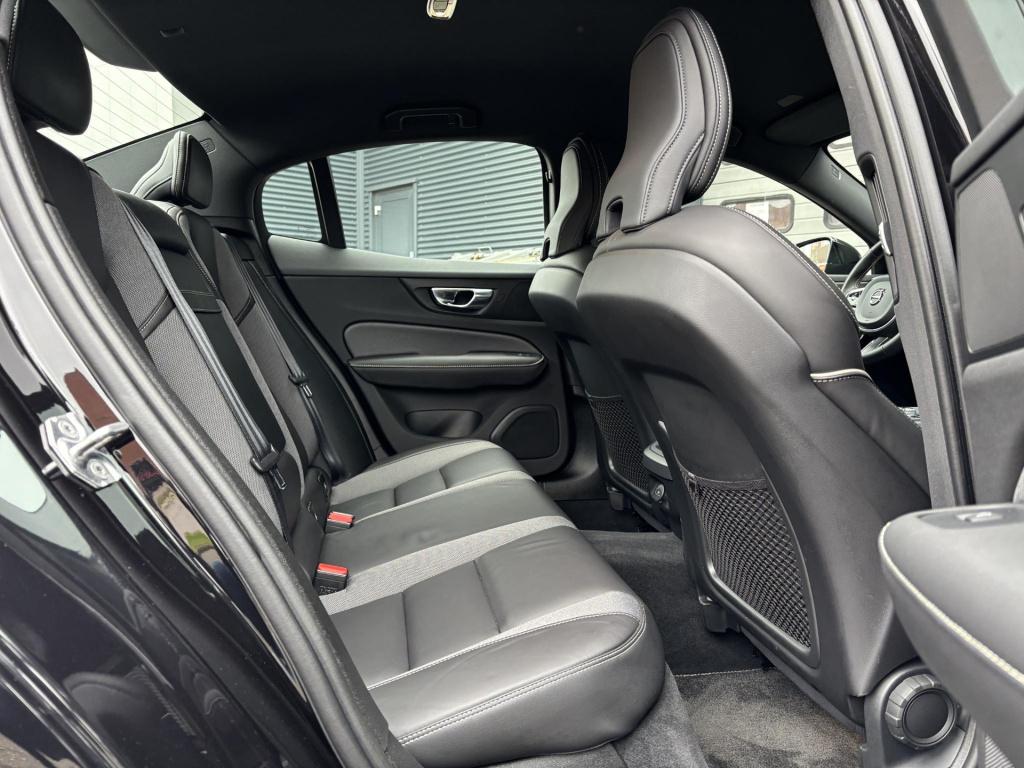 Volvo S60 2.0 b3 r-design nl-auto!