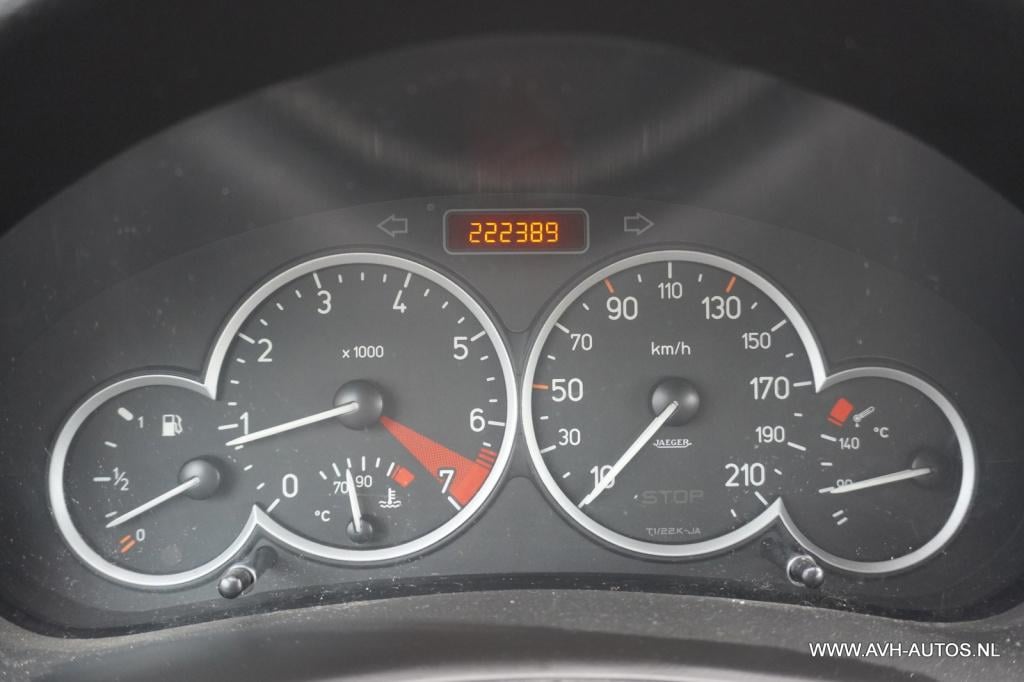Peugeot 206 1.4-16v gentry premium