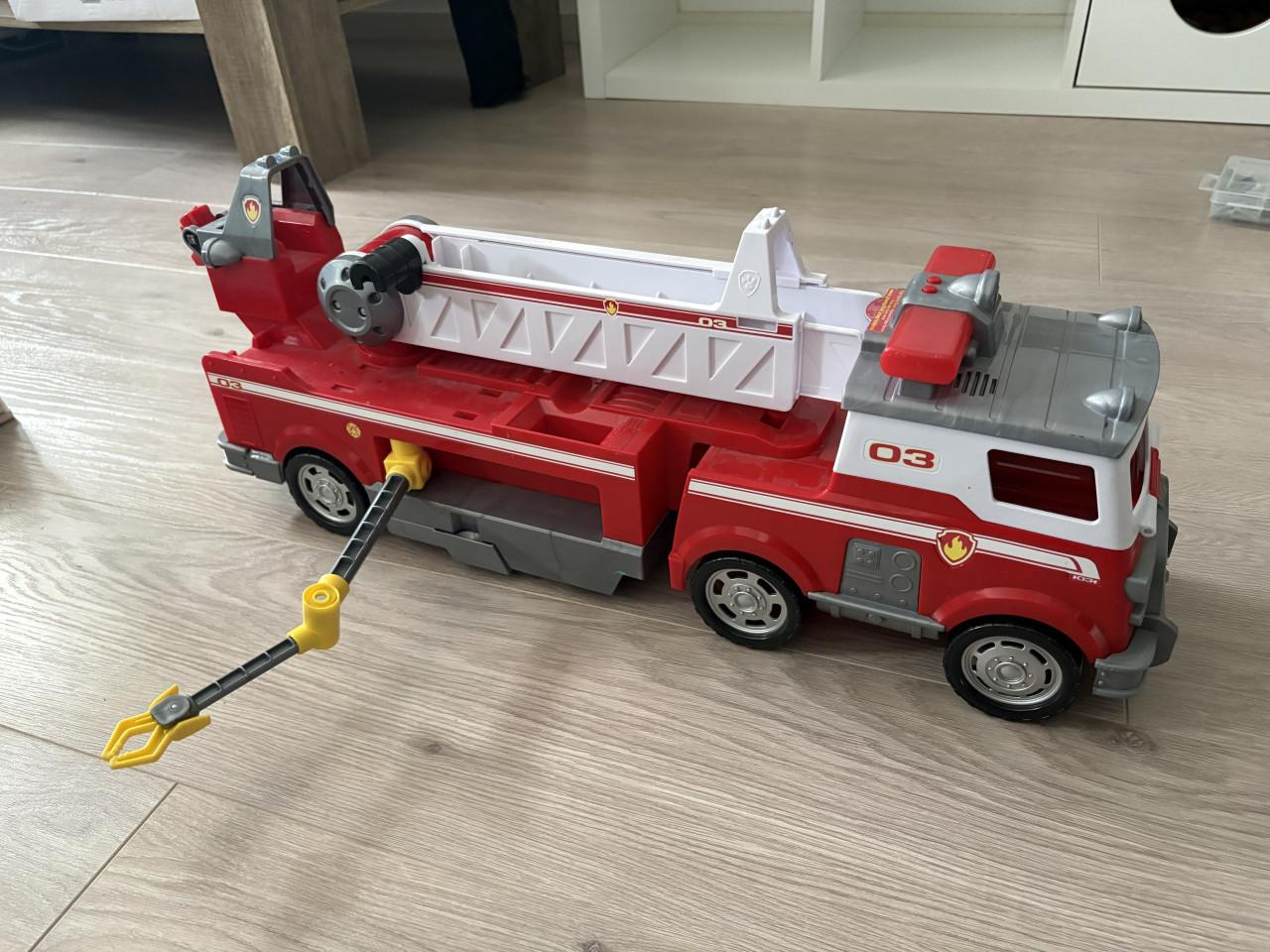 PAW Patrol Ultimate Rescue brandweerwagen