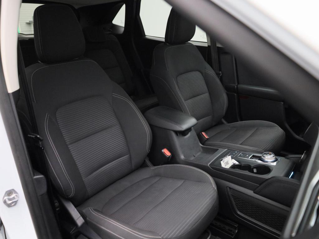 Ford Kuga 2.5 phev titanium | automaat | navigatie | trekhaak | navigatie |