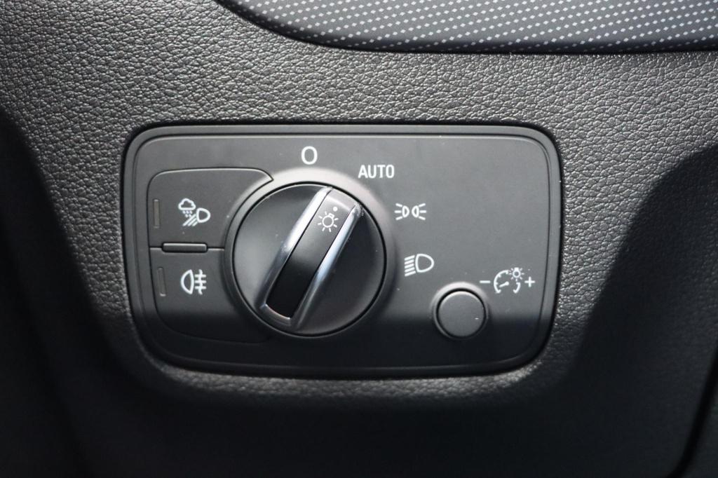 Audi Q2 35 tfsi | s edition | 150pk | s-tronic | ambiente | zwart optiek