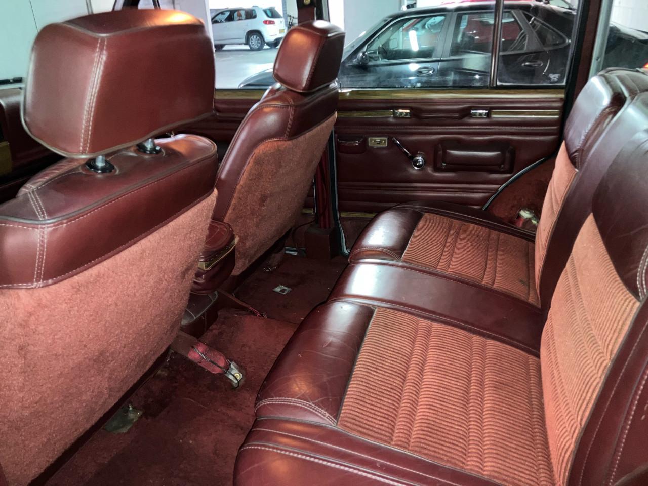 Jeep Wagoneer