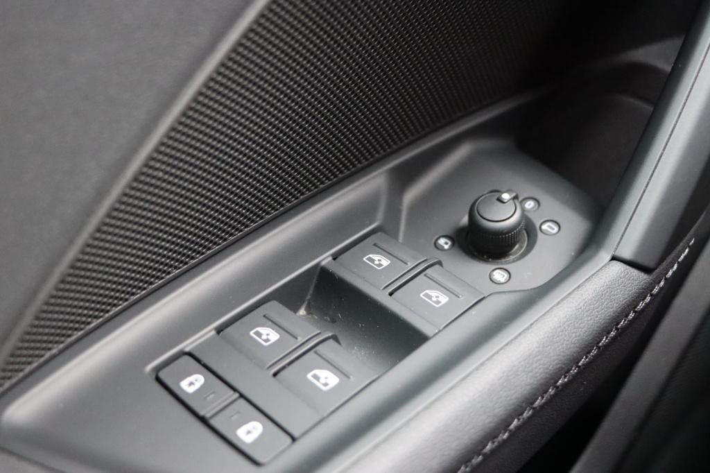 Audi A3 limousine 35 tfsi s edition 150pk