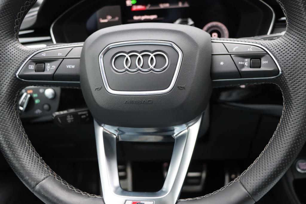 Audi A4 avant 40 tfsi s edition s-tronic 204pk panoramadak | zwart optiek |