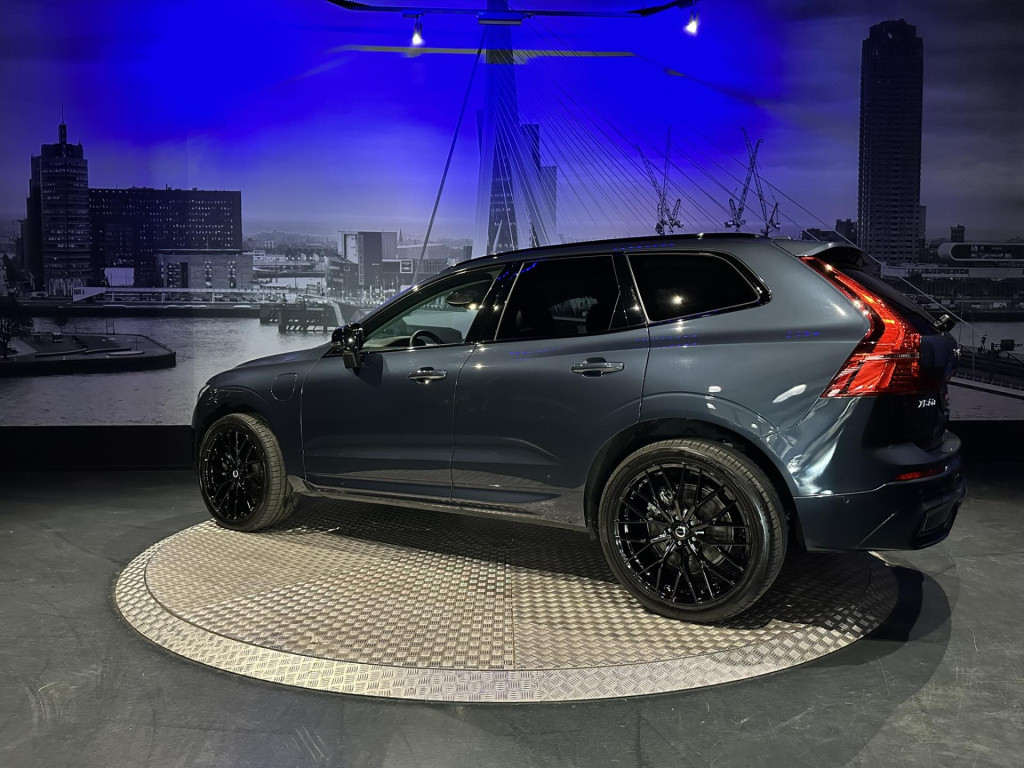 Volvo XC60 2.0 t6 plug-in hybrid awd plus dark *pano*hksound*leder*memory*