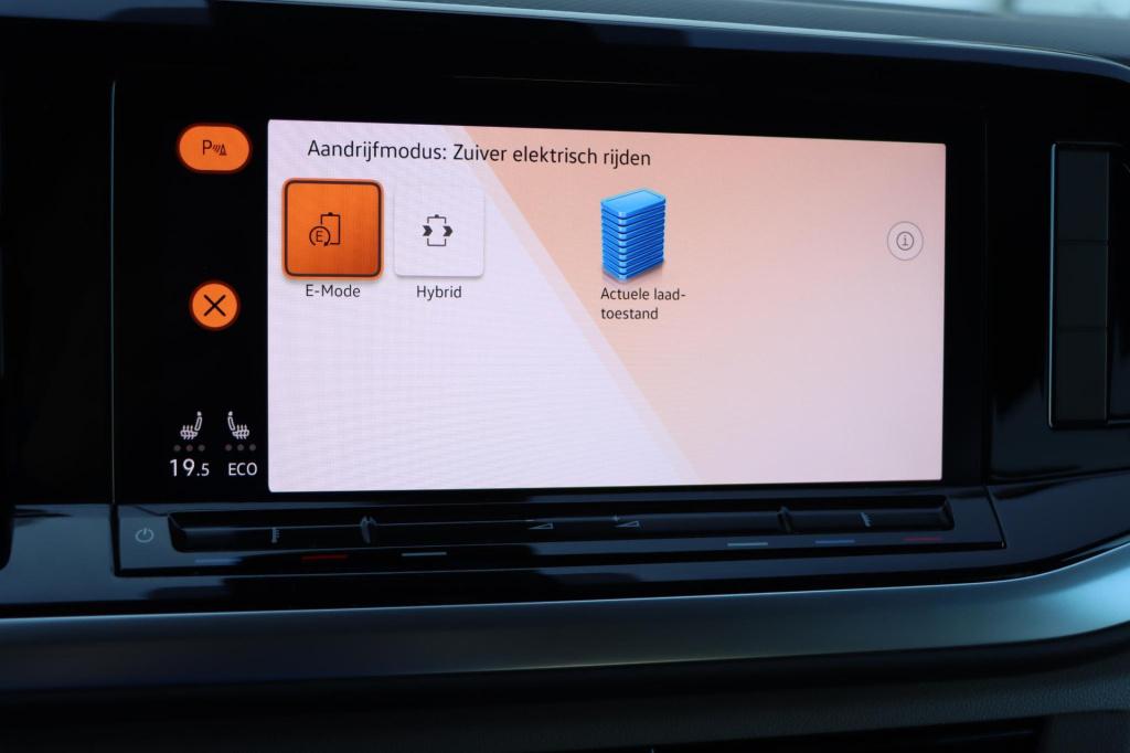 Volkswagen Multivan 1.4 ehybrid life 218pk dsg6 | soh 92,2% |