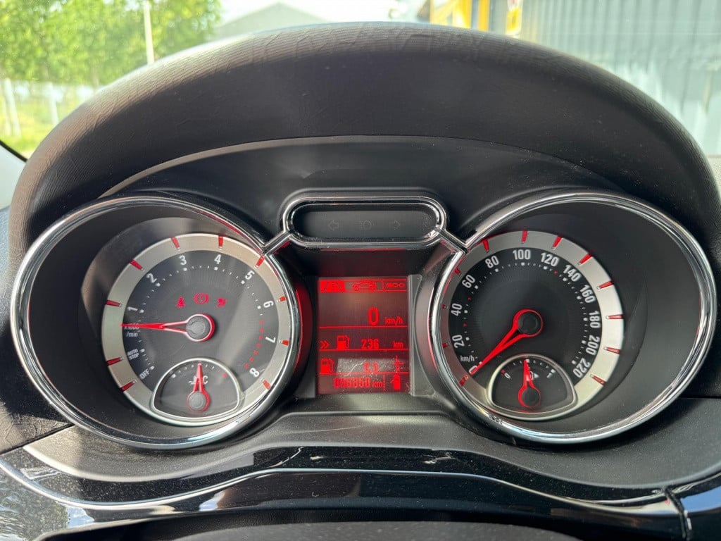 Opel Adam 1.0 turbo blitz