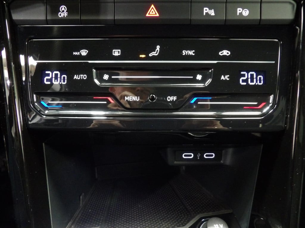 Volkswagen T-roc 1.5 tsi 150pk 7-dsg r-line